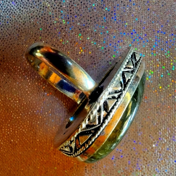 Labradorite Teardrop Ring - Picture 6 of 6